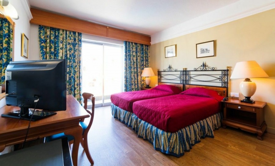 TOPAZ HOTEL 3*, Буджиба