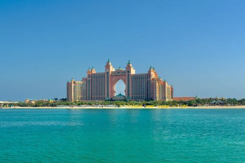 -   - 6 ,    Fly Dubai!